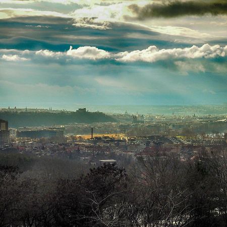 Apartman U Metra, 4 Hoste, Parking Free, Blizko O2 Arena Prag Exteriör bild