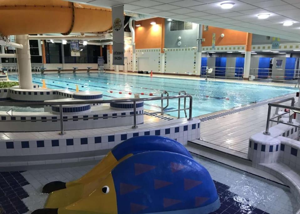 Apartman U Metra, 4 Hoste, Parking Free, Blizko O2 Arena Prag Exteriör bild