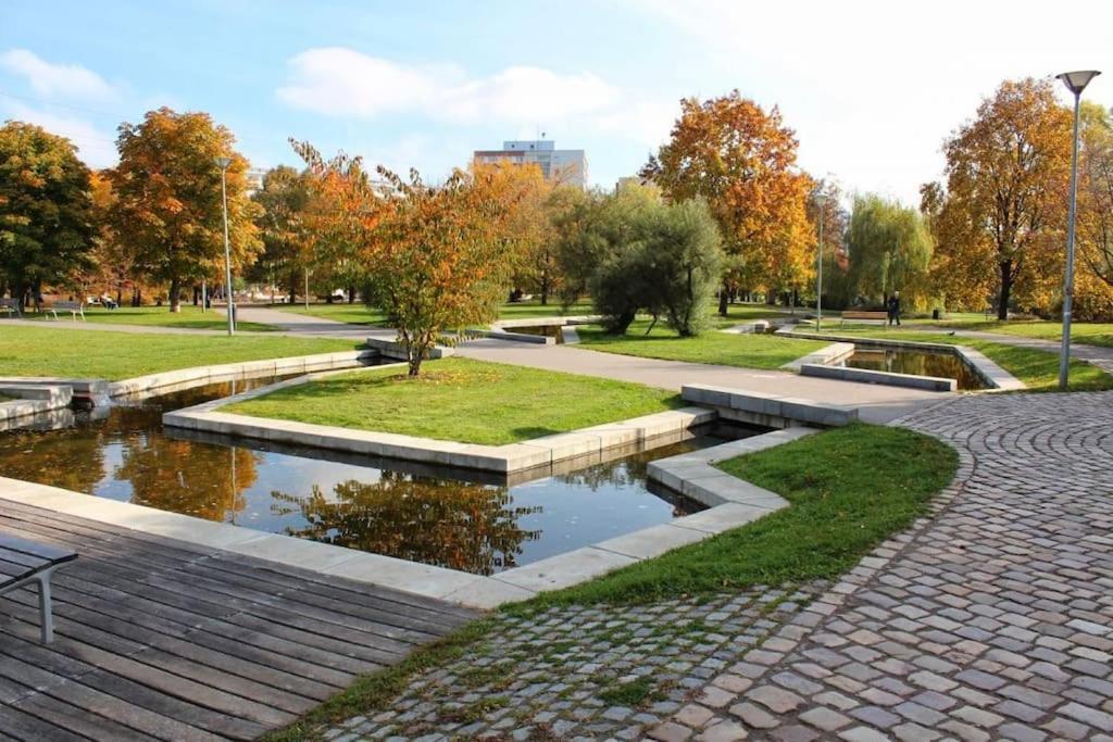 Apartman U Metra, 4 Hoste, Parking Free, Blizko O2 Arena Prag Exteriör bild
